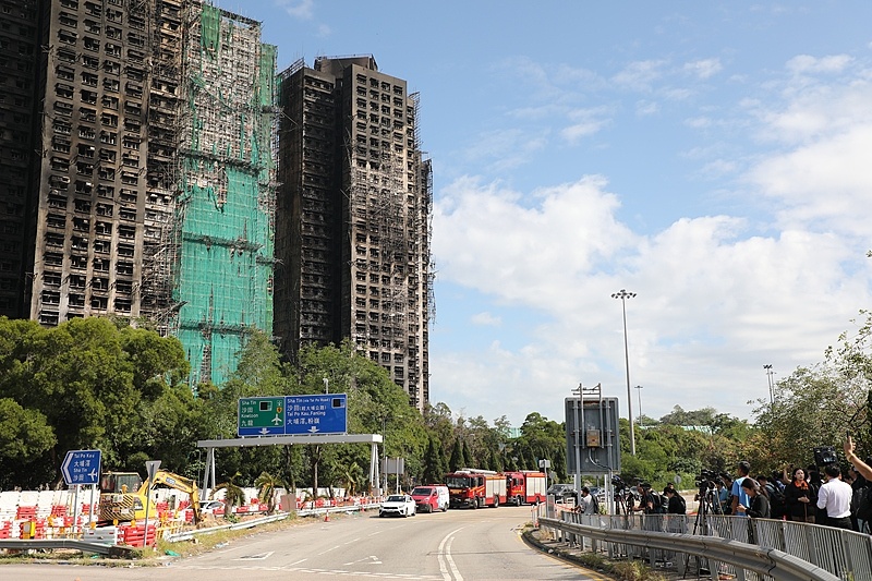 香港大埔火灾七日祭：146个生命与100个未解的牵挂